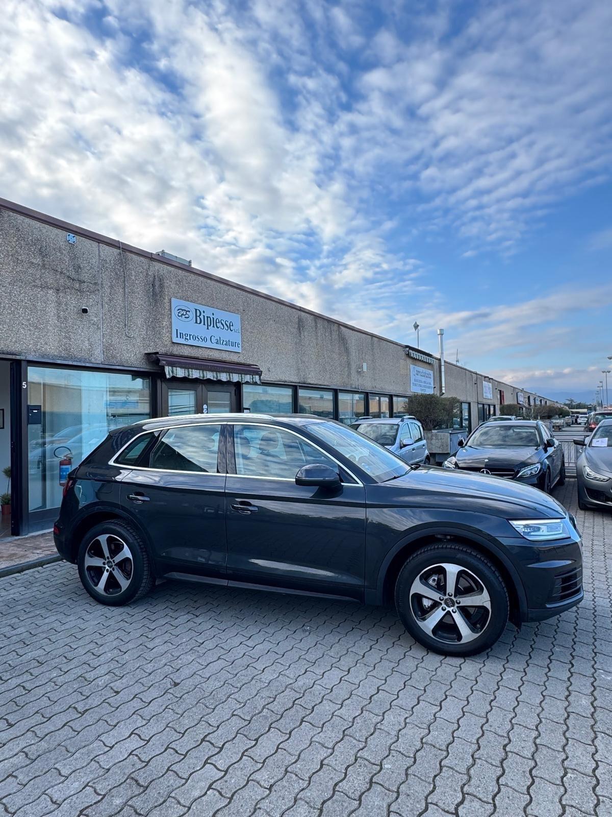 Audi Q5 2.0 TDI quattro S tronic Business