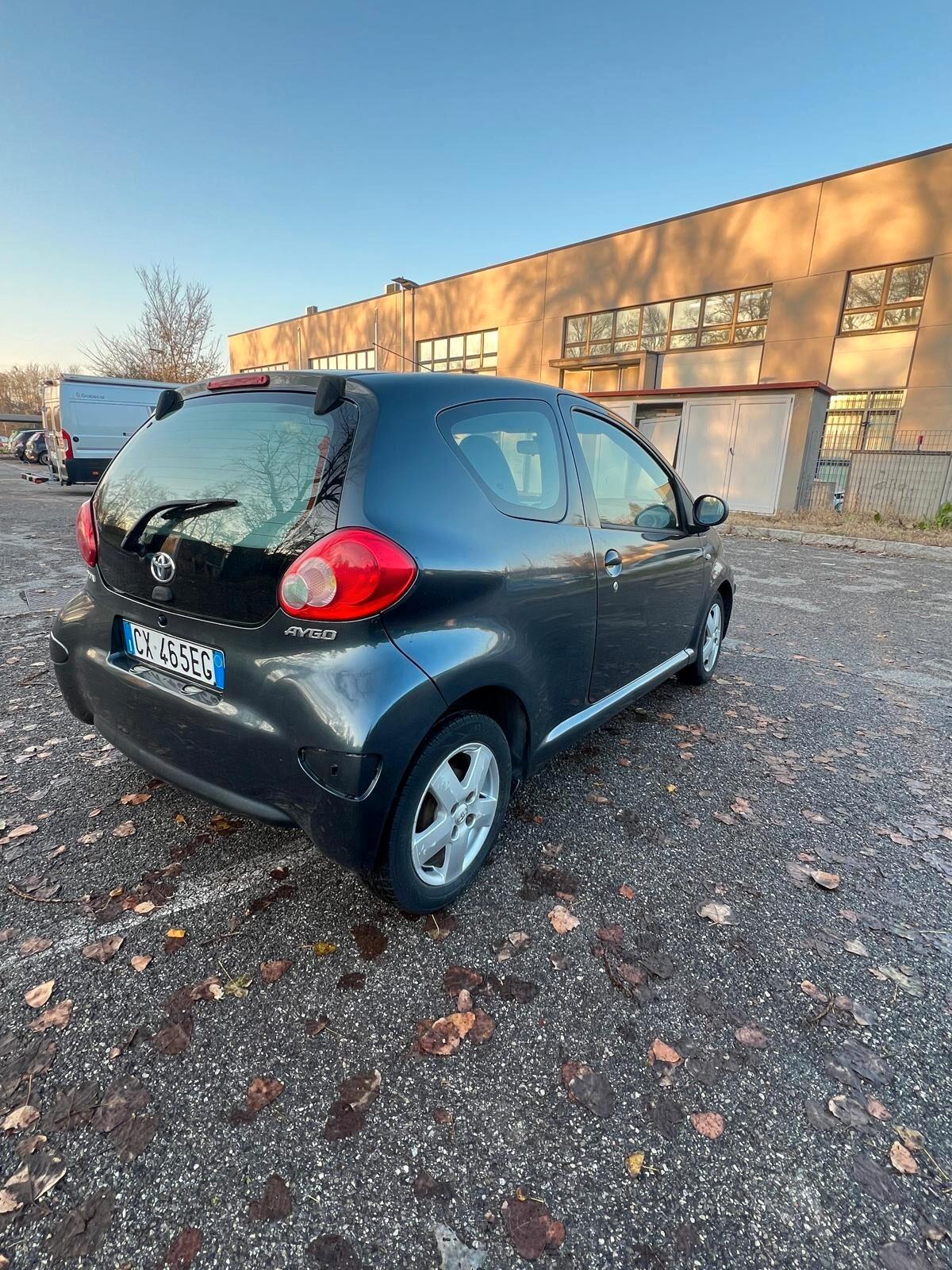 Toyota Aygo 1.0 12V VVT-i 3 porte Sol