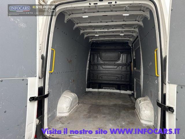 VOLKSWAGEN Crafter 2.0 TDI 140CV PM-TM Furgone Logistic + IVA