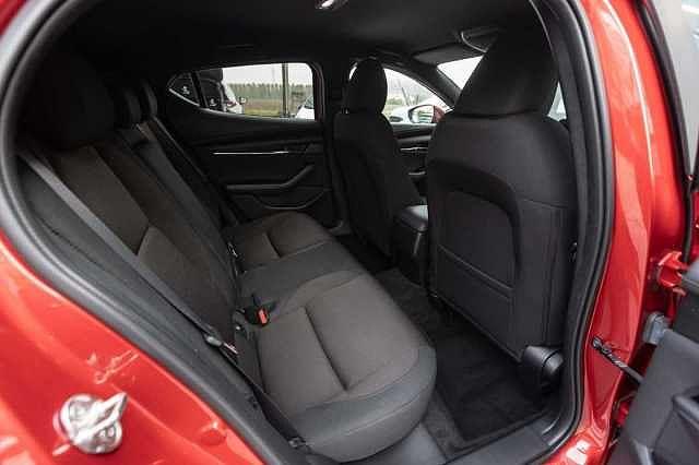 Mazda 3 Mazda3 2.0L e-Skyactiv-G M Hybrid Executive