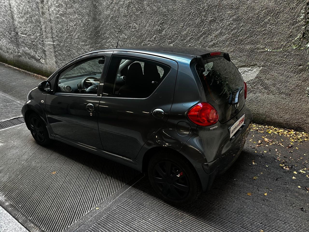 Toyota Aygo 1.0 12V VVT-i 5 porte Sound