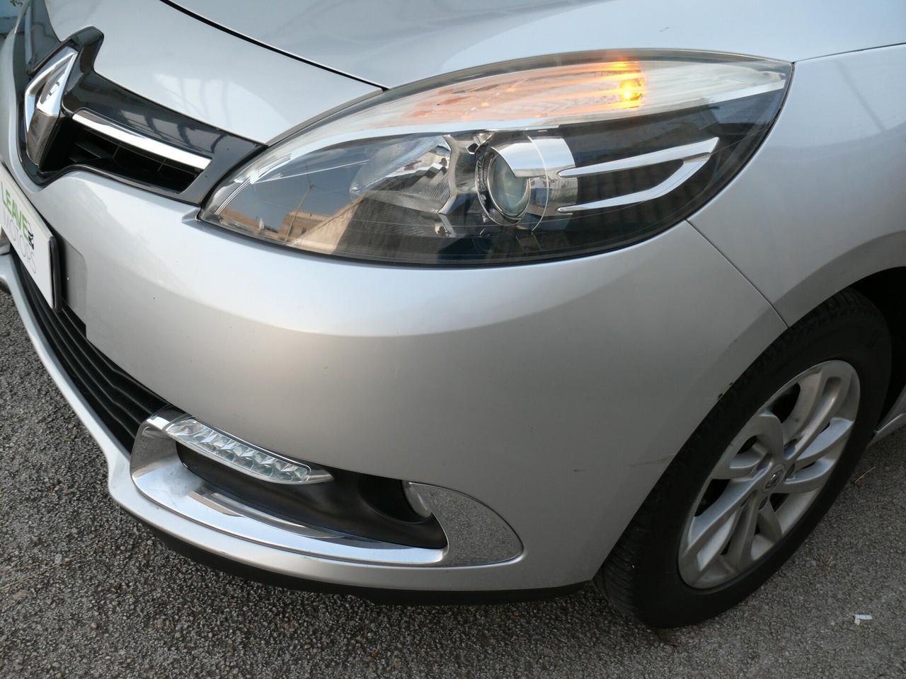 Renault Scenic 7 Posti (M1365)