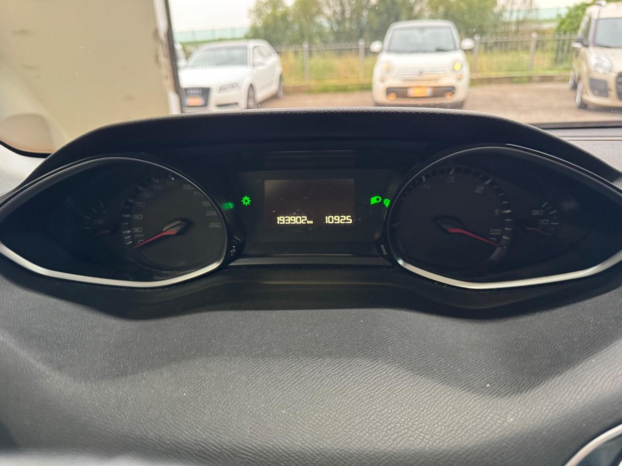 Peugeot 308 BlueHDi 150 S&S EAT6 Business