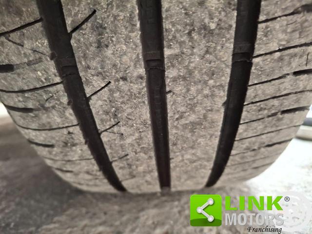 OPEL Corsa 1.2 100 CV aut. Elegance GARANZIA NEOPATENTATI