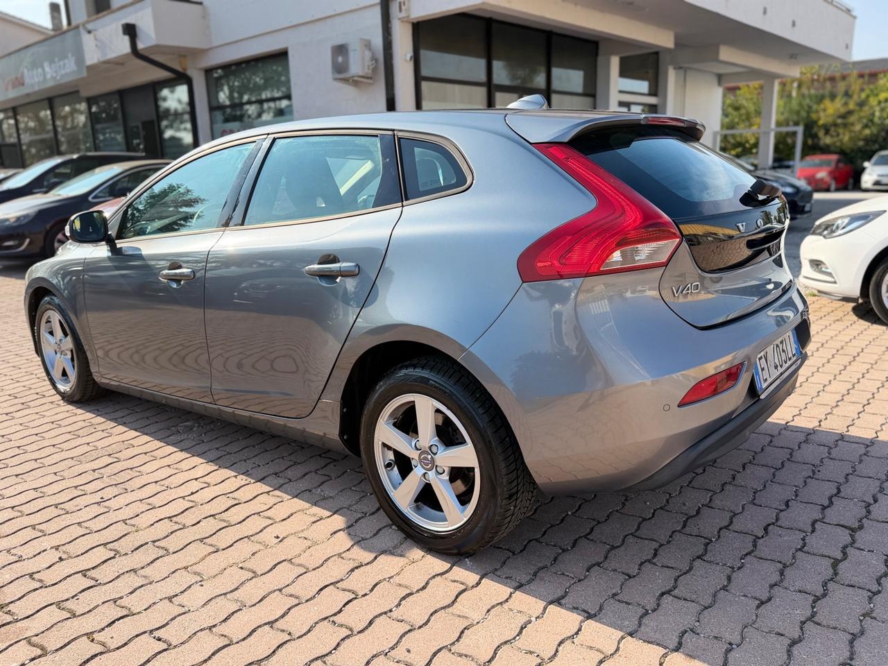 Volvo V40 D2 1.6 SUMMUM
