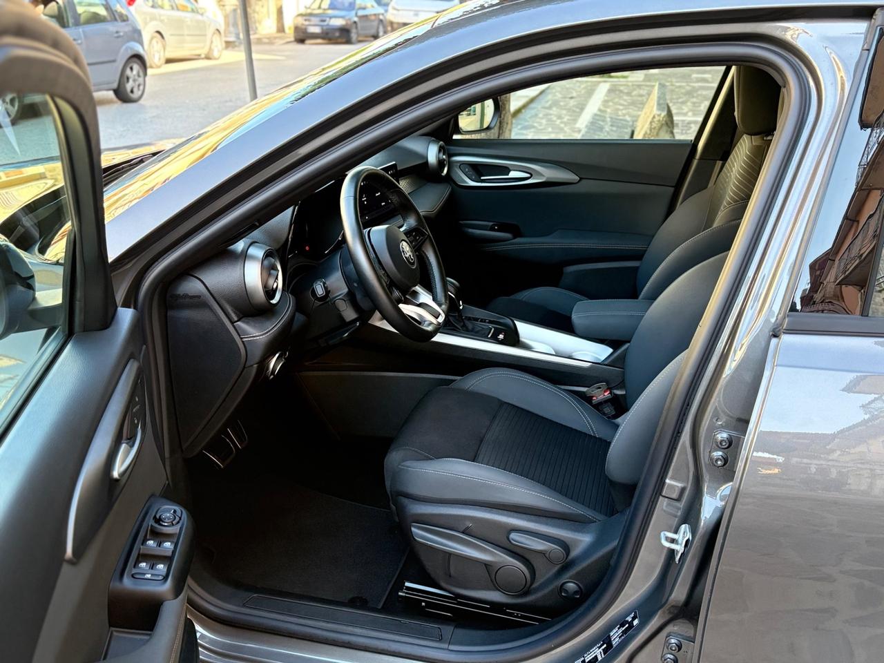 Alfa Romeo Tonale MY24 HYBRID 130 CV Sprint FULL