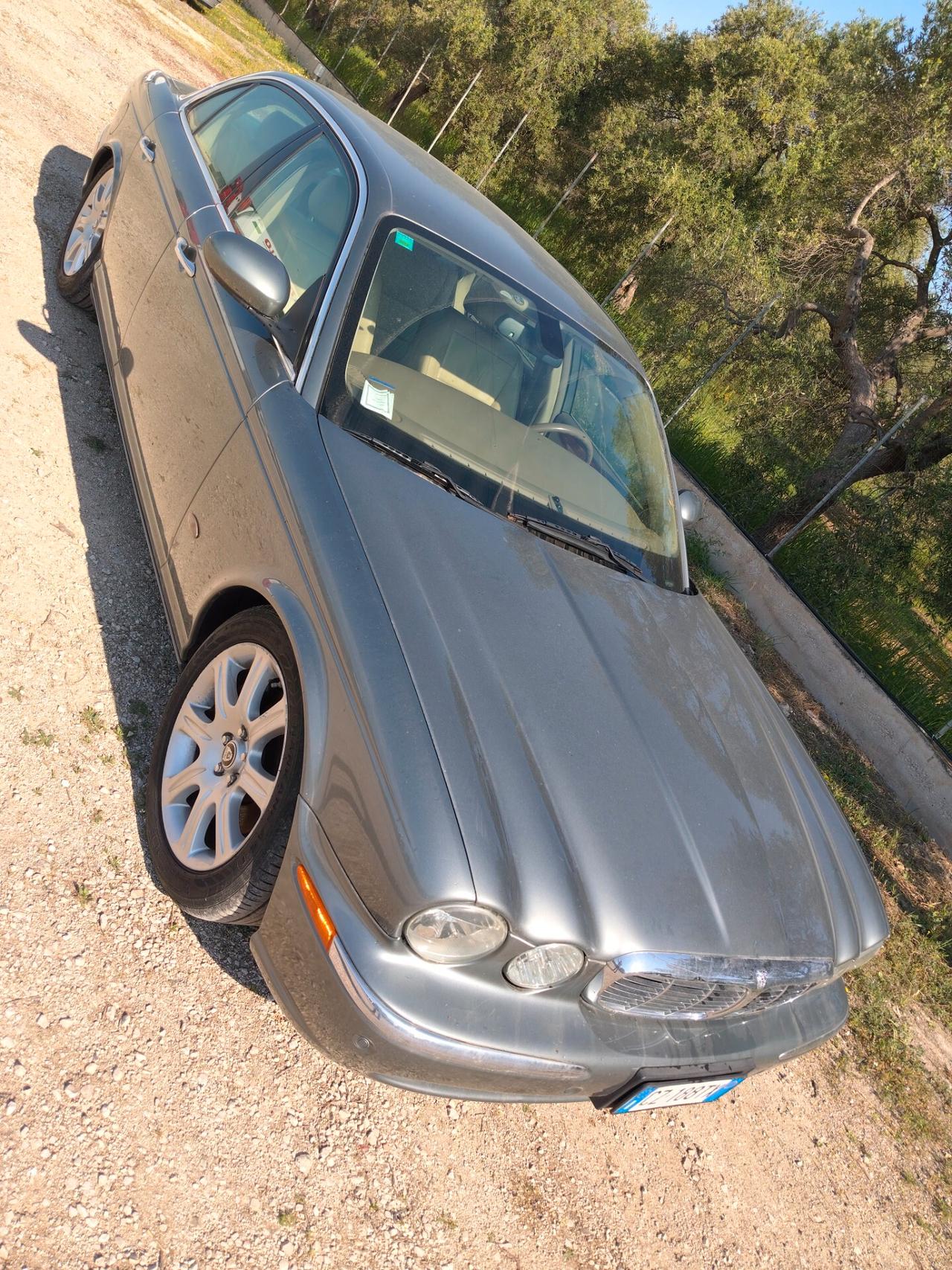 Jaguar XJ 2.7 D V6 cat Executive