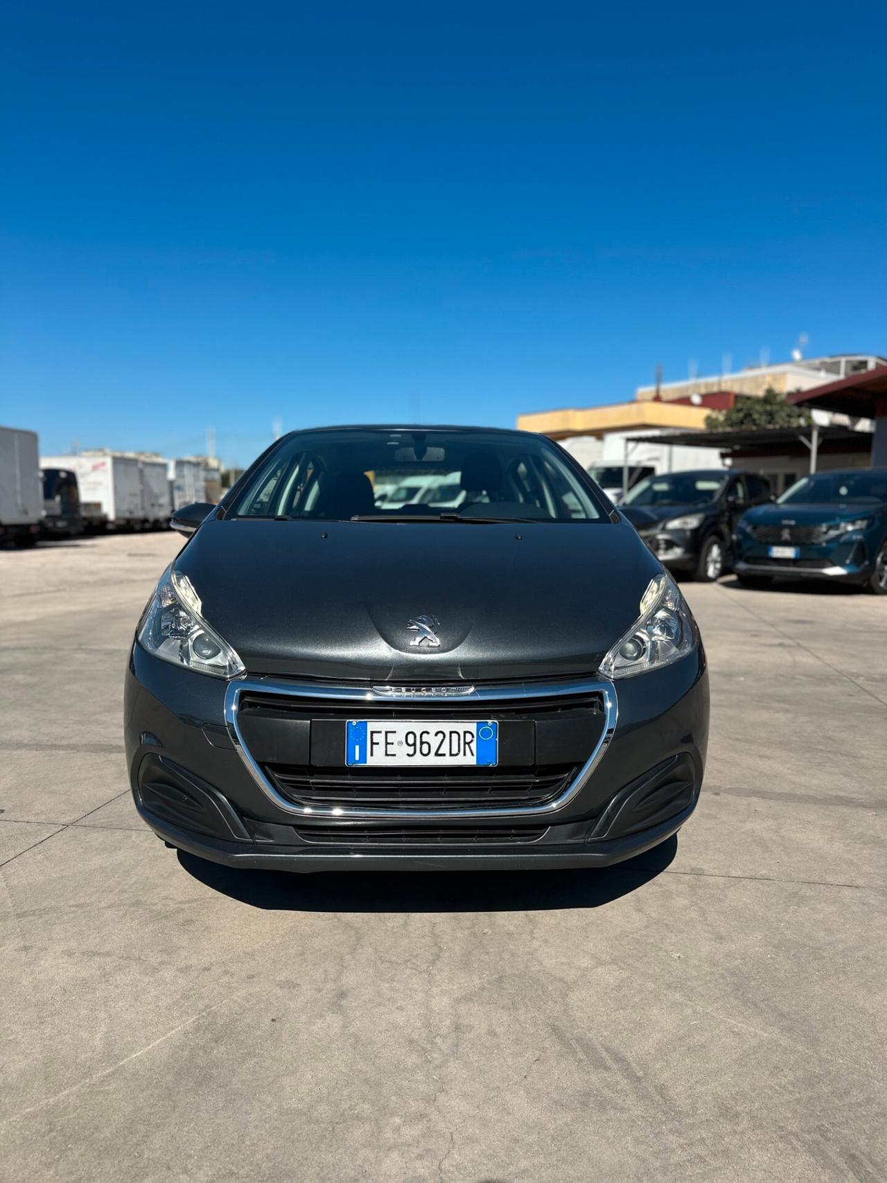 Peugeot 208 1.6 75Cv