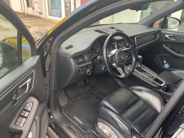 PORSCHE Macan 2.0