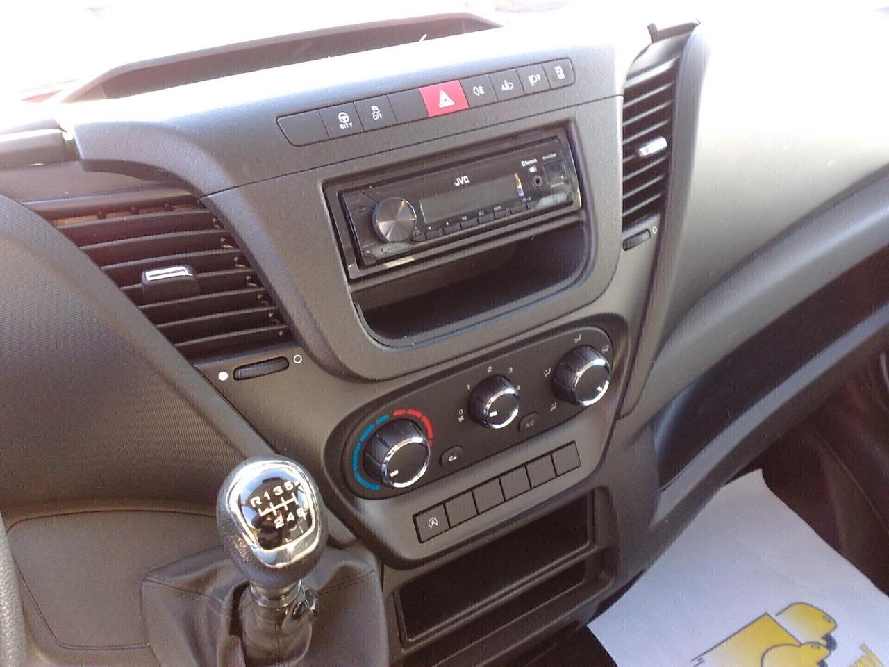 Iveco Daily 35s14 2.3hpt Furgone di serie - 2021