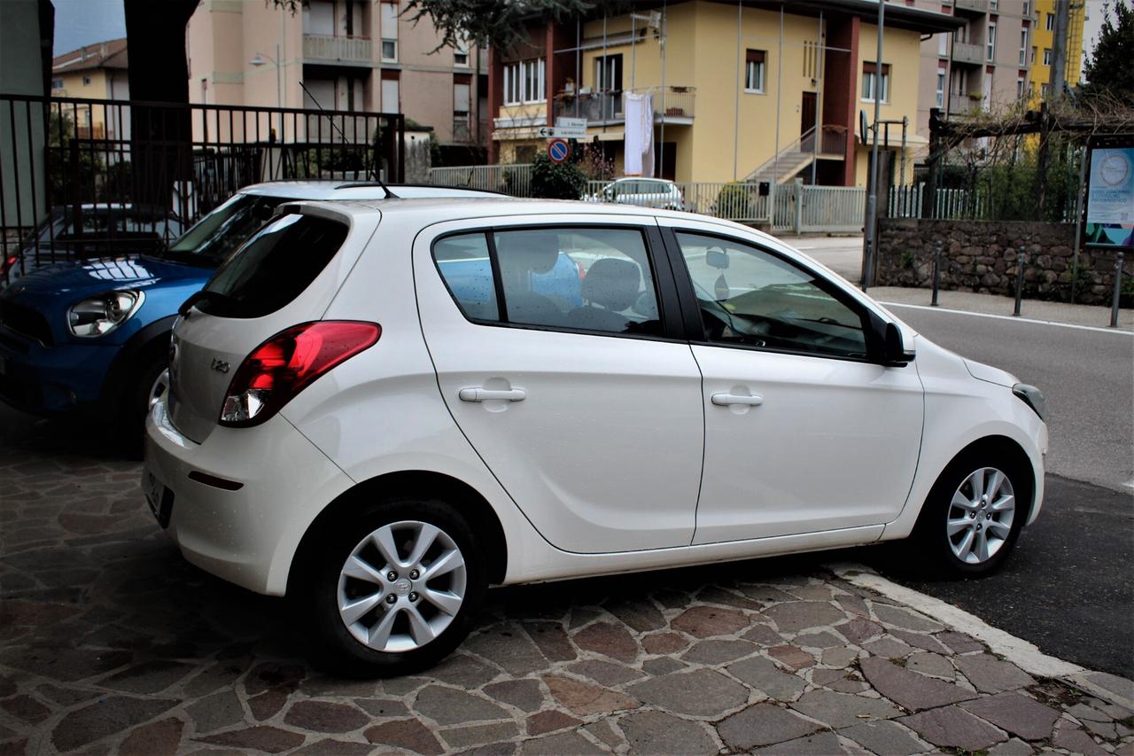 Hyundai i20 1.2 5p. Sound Edition Neopatentati