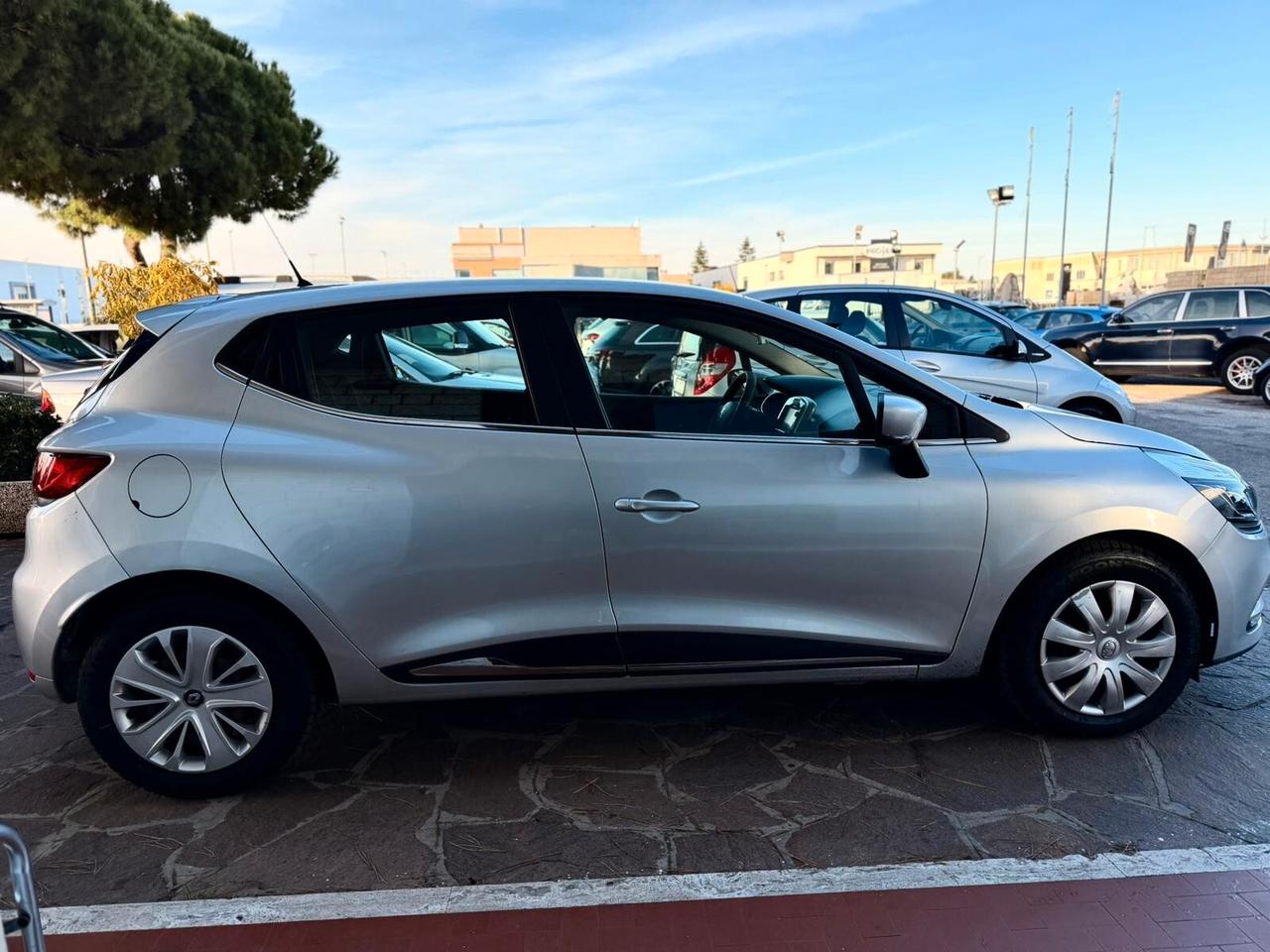 Renault Clio dCi 8V 75 CV Start&Stop 5 porte Energy Duel