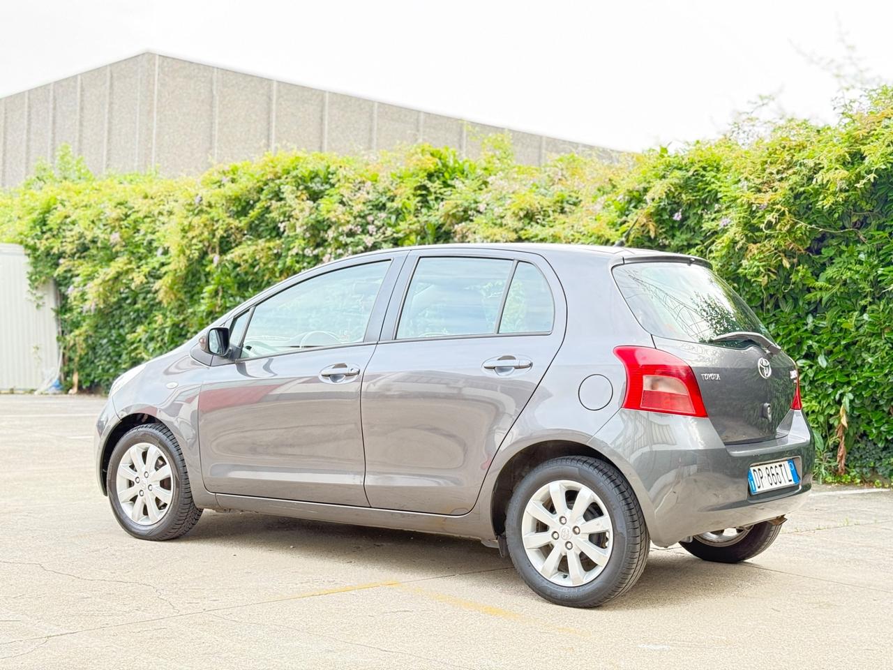 Toyota Yaris 1.3 5 porte Navi