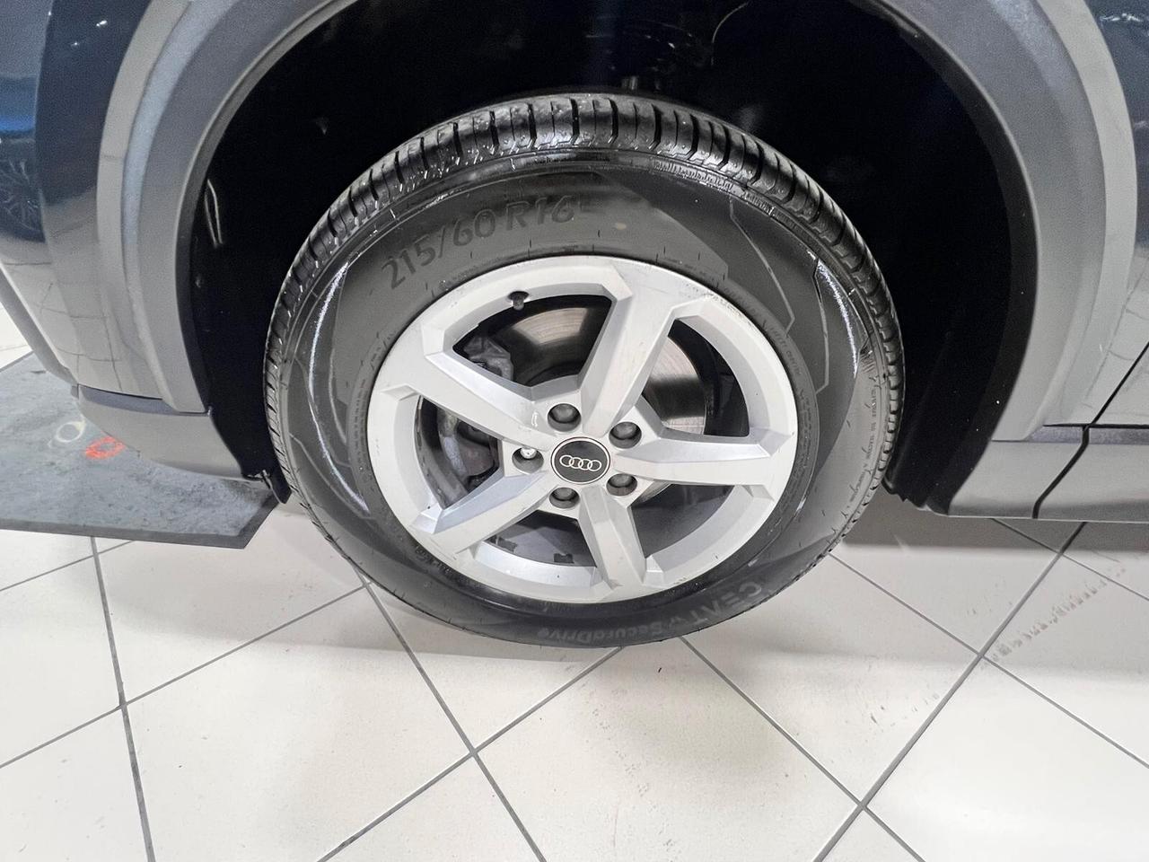 Audi Q2 30 TDI Business