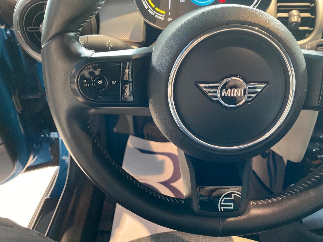 Mini Full Electric Cooper SE Yours