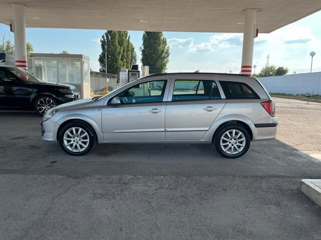 Opel Astra 1.4 16V Twinport Station Wagon Club