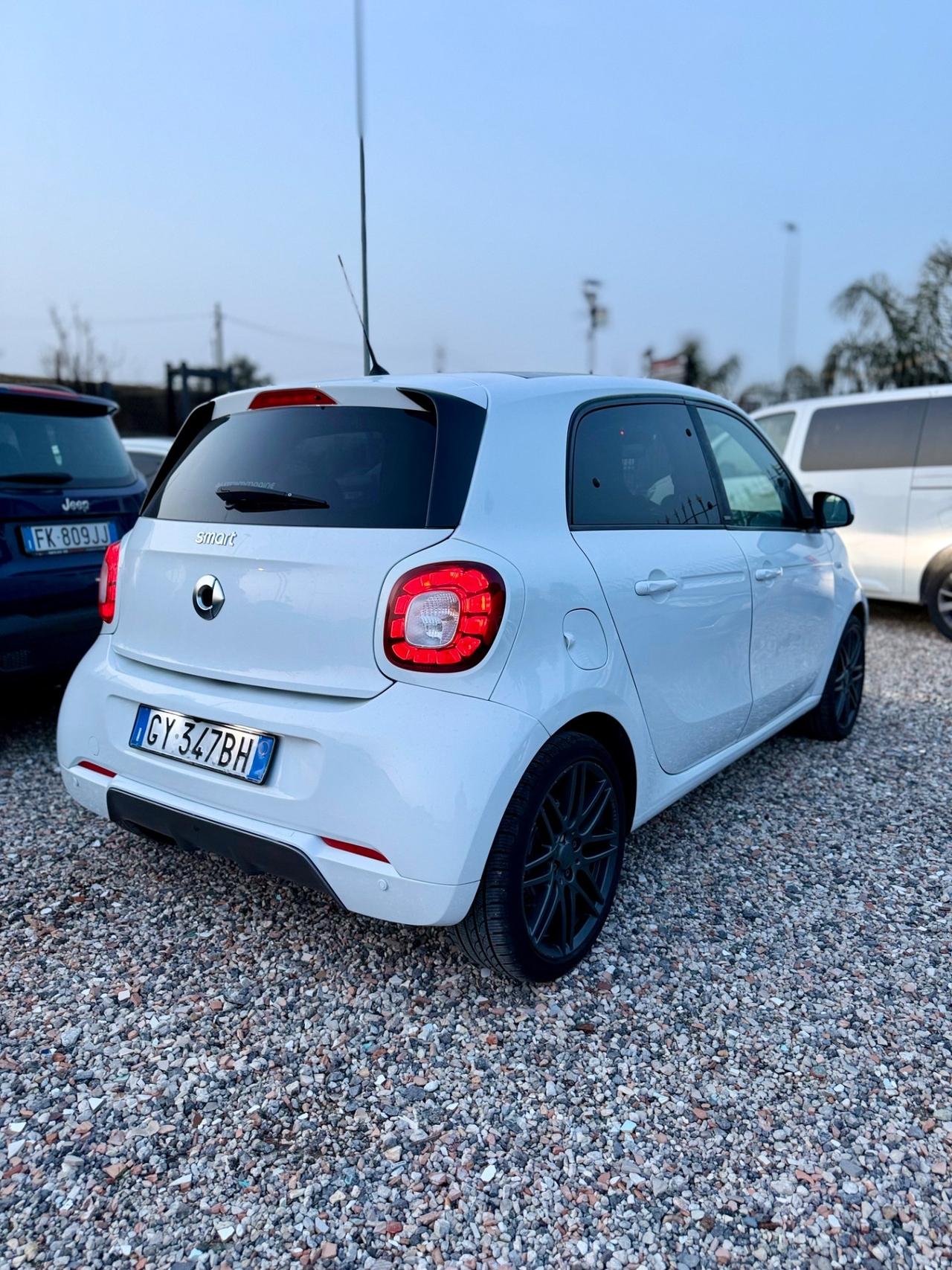 Smart ForFour 70 1.0 twinamic Allestita Brabus
