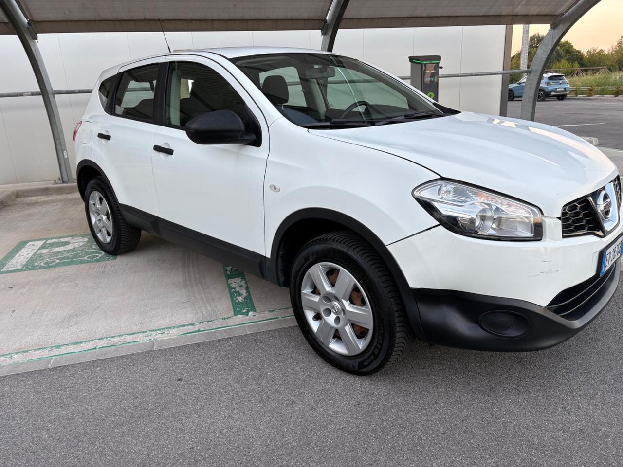 Nissan Qashqai 1.5 dCi anno 2014 garanzia 12/24.