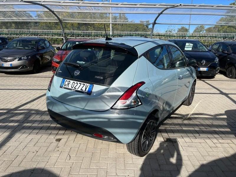 Lancia Ypsilon Ypsilon 1.0 FireFly 5 porte S&S Hybrid Silver Plus