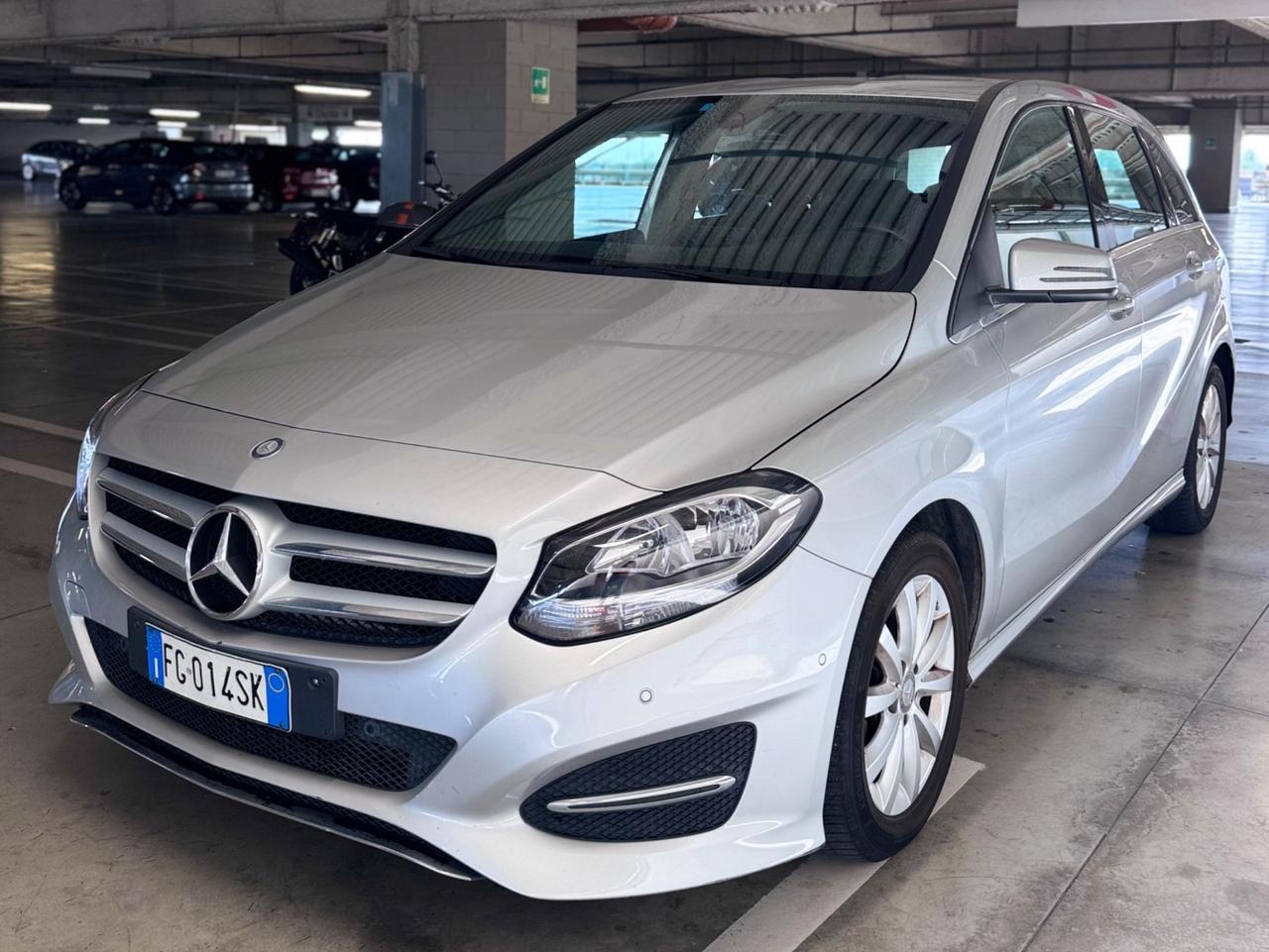 Mercedes-benz B 180 Premium 84.836 km Unico Proprietario