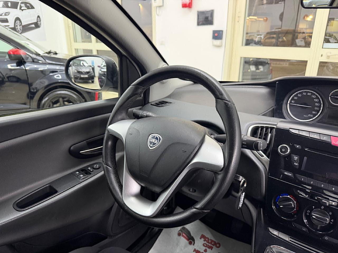 Lancia Ypsilon 1.3 MJT 95Cv