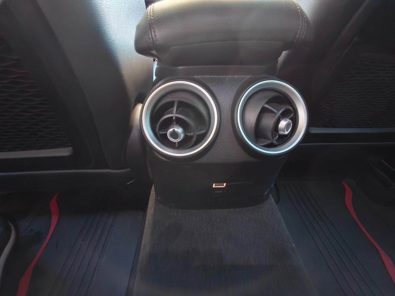 Alfa Romeo Giulia 2.0 Turbo 280 CV AT8 AWD Q4 Veloce