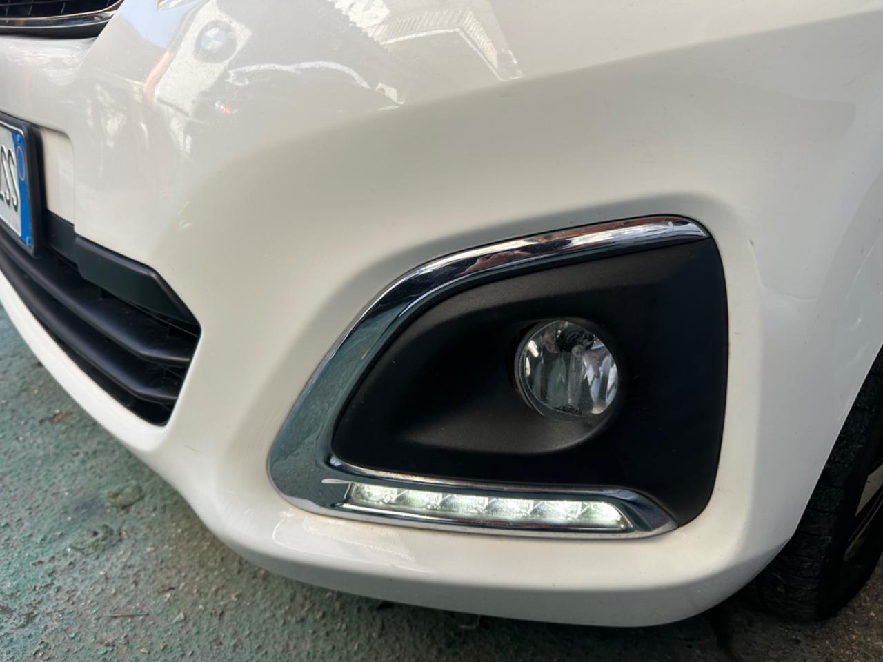 Peugeot 108 VTi 68 3 porte RATE/FINANZIAMENTI