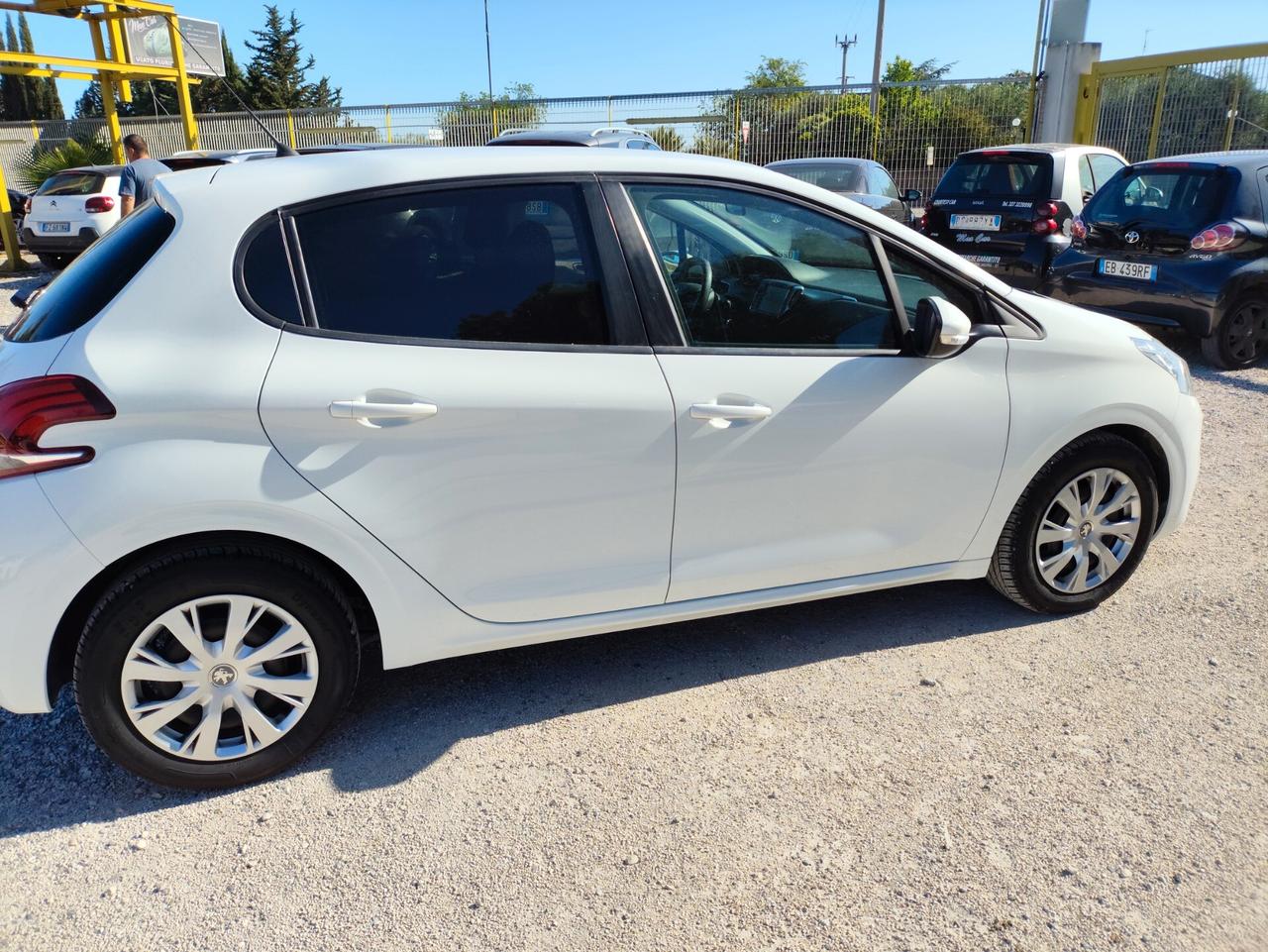 Peugeot 208 BlueHDi 75 5 porte Active