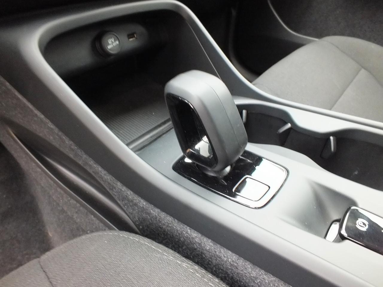 VOLVO XC40 B3 AUTOM.AUTOCARRO N1