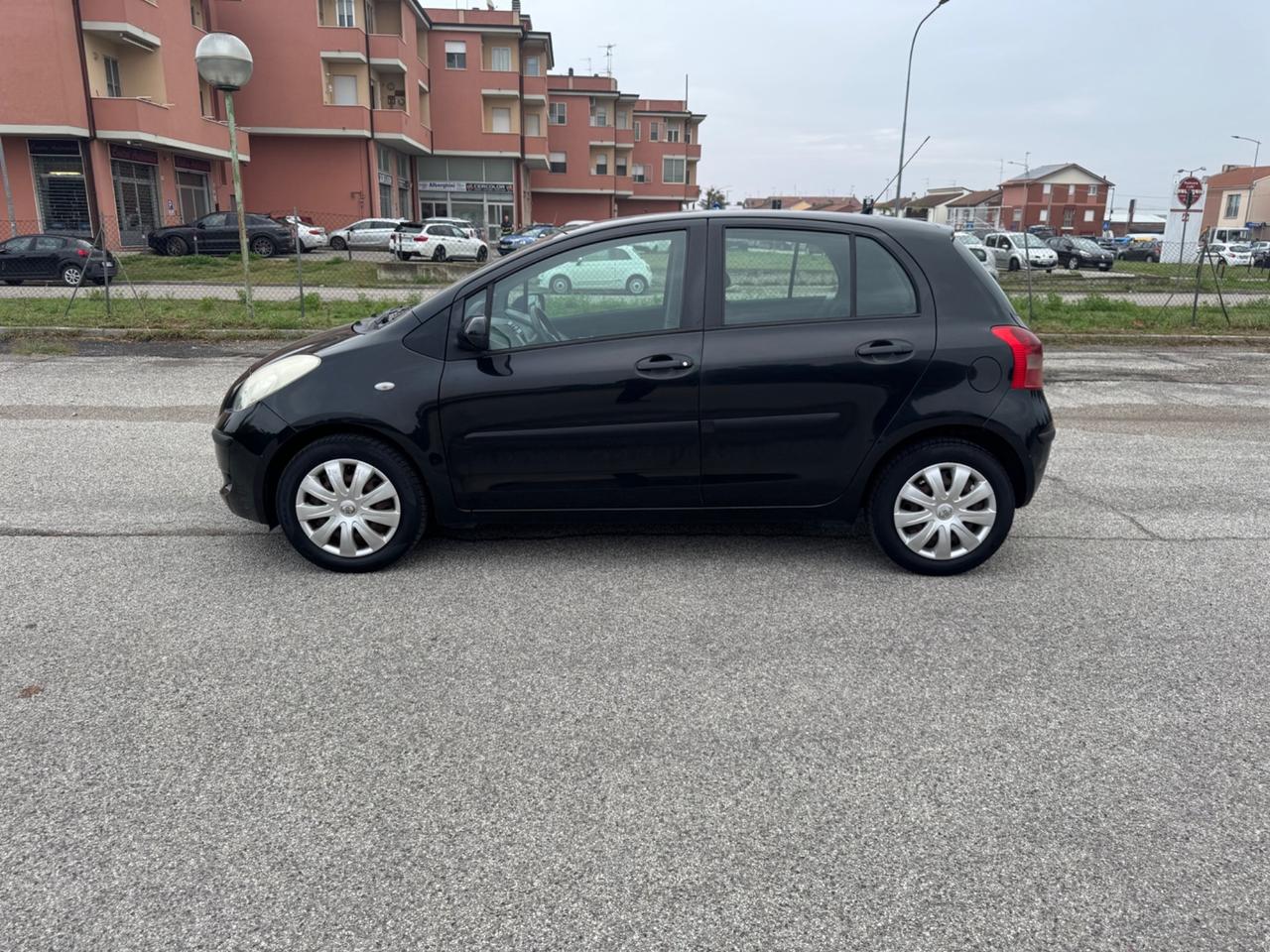 Toyota Yaris 1.3 5 porte Sol