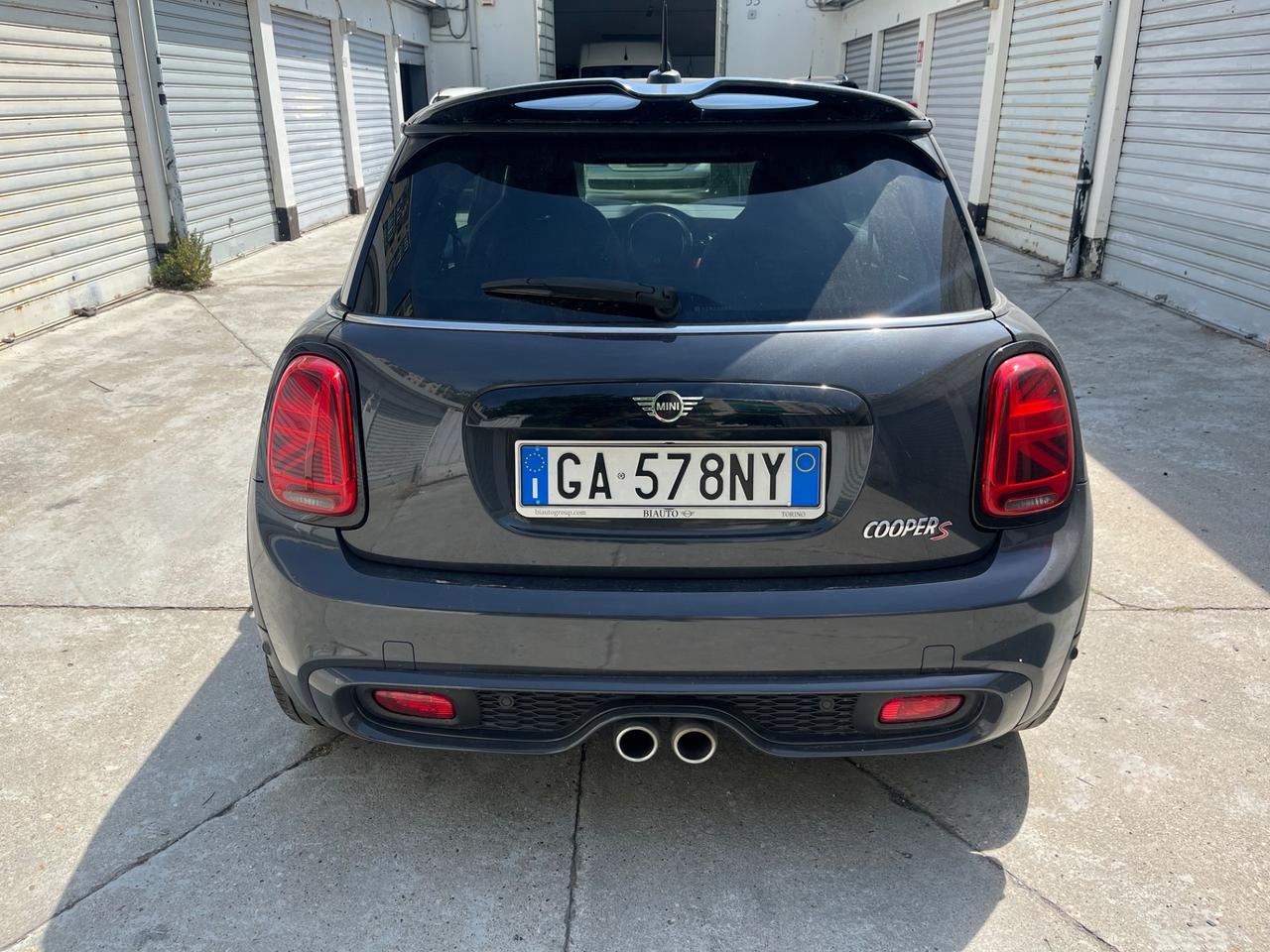 Mini 2.0 Cooper S 192CV Da VETRINA
