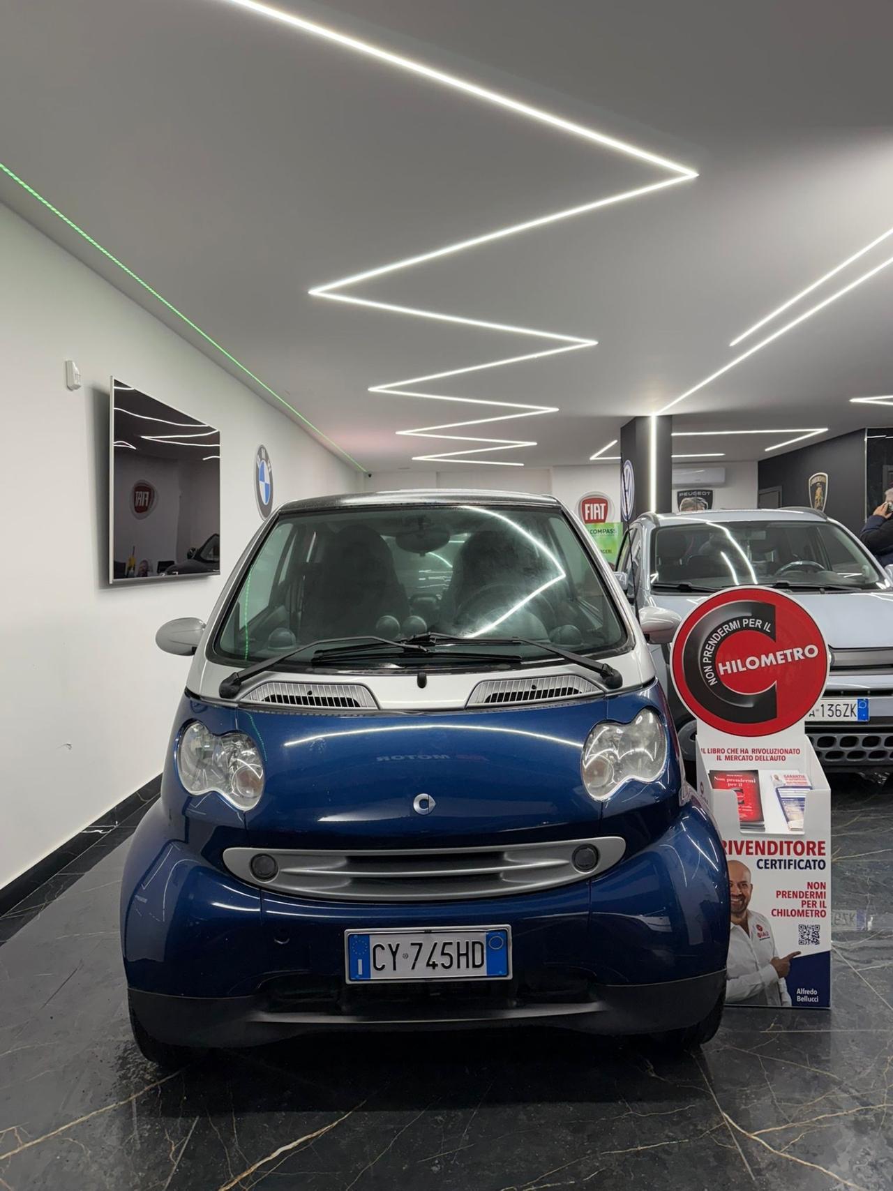 Smart ForTwo 700 coupé pure (45 kW)