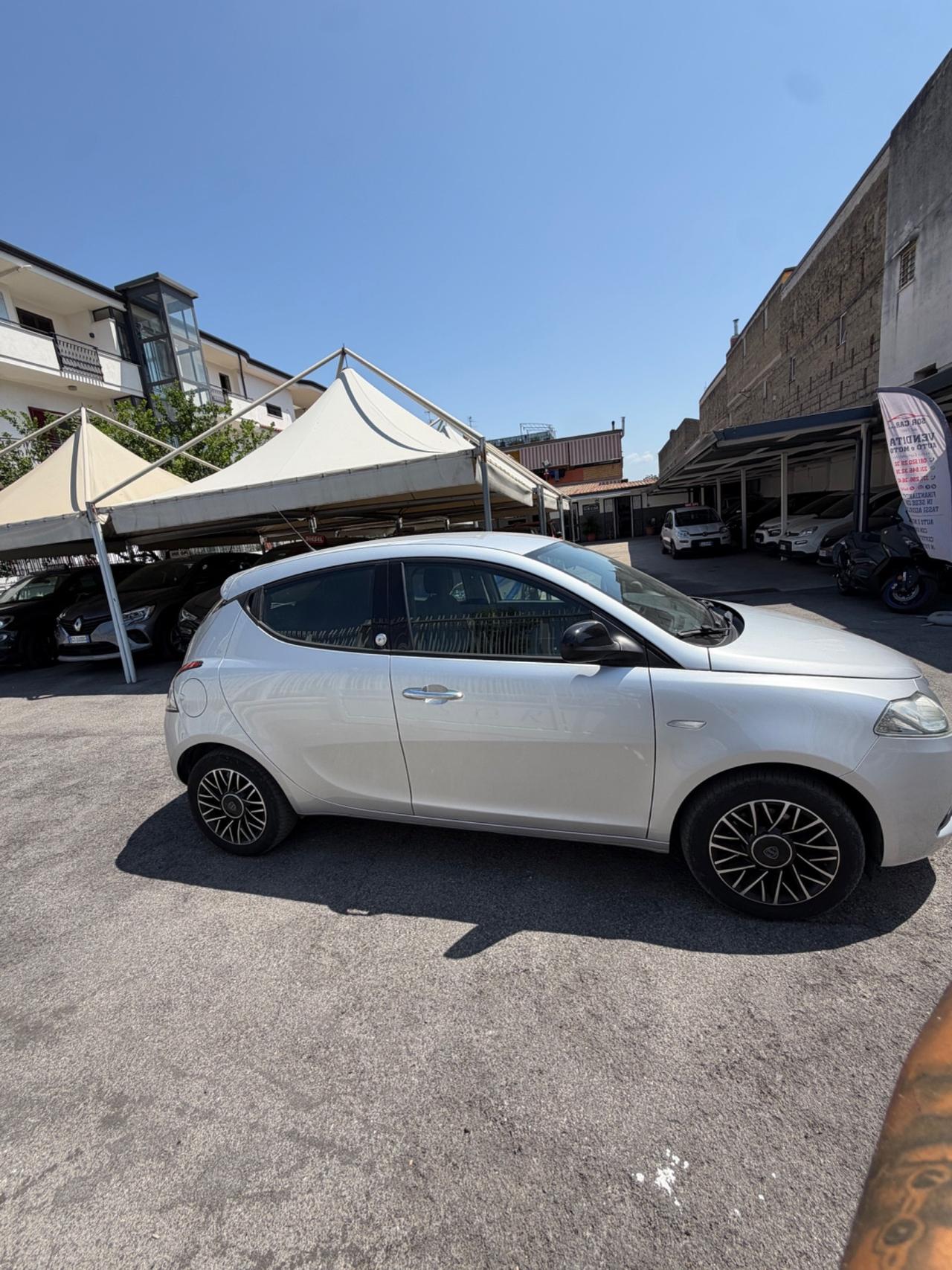 Lancia Ypsilon 1.2 69 CV 5 porte GPL Ecochic Platinum KM CERTIFICATI IN FATTURA