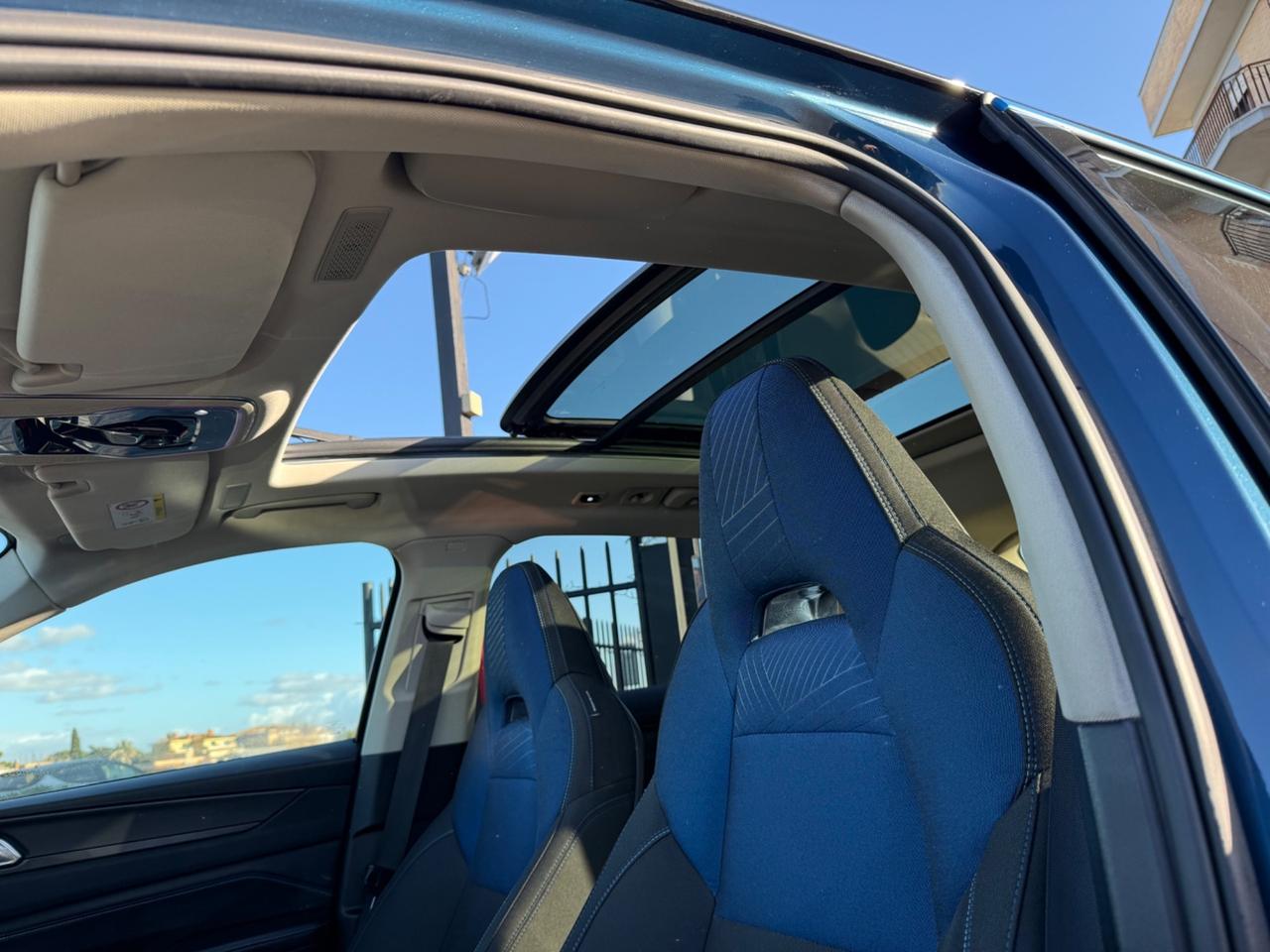 Lynk & Co 01 1.5 td phev HYBRID PLUG-IN ITALIANA