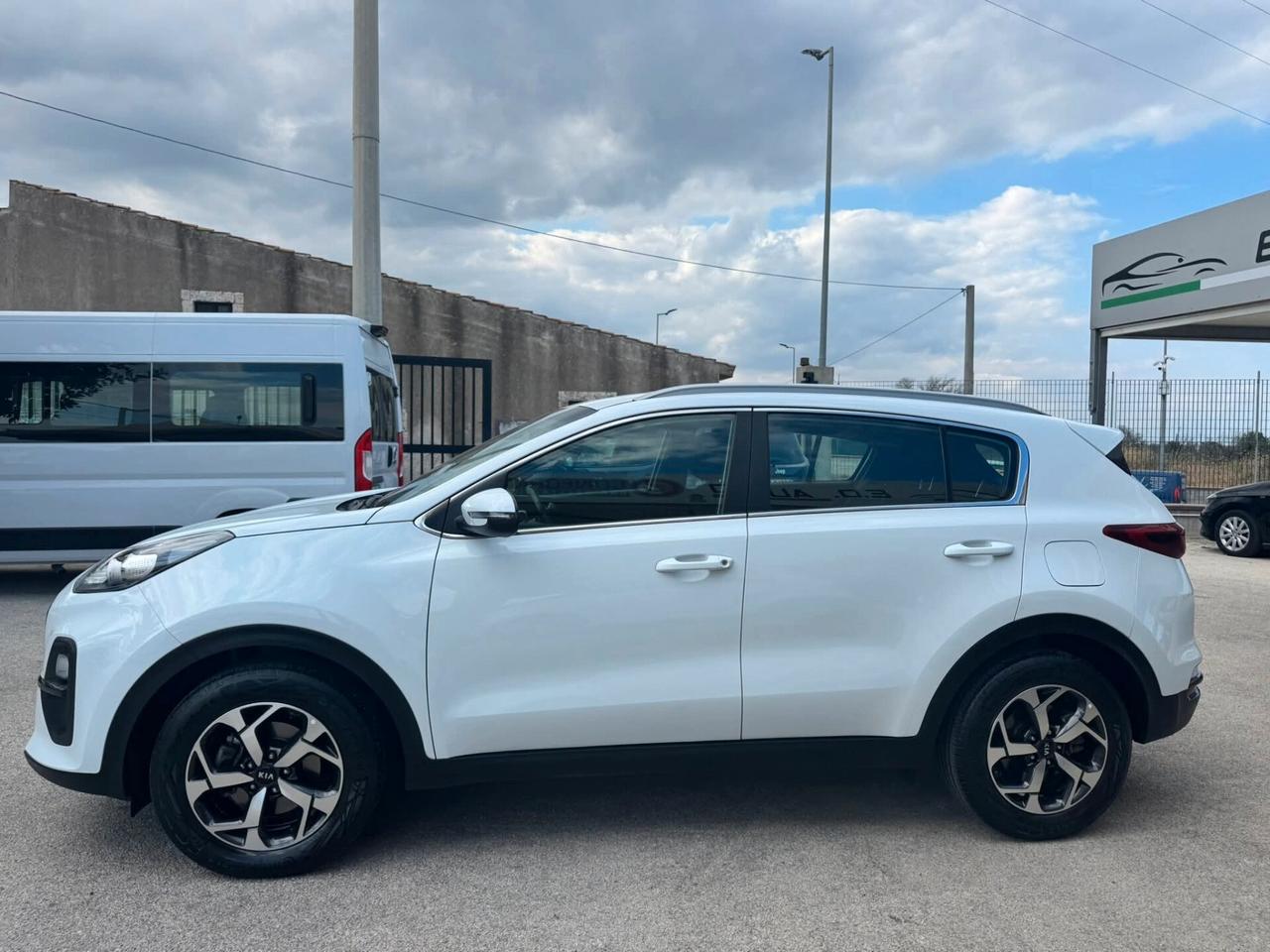 KIA SPORTAGE 4SERIE 1.6CRDI 136CV DIESEL/IBRIDO MOTORE KM 0 CERTIFICATA KIA