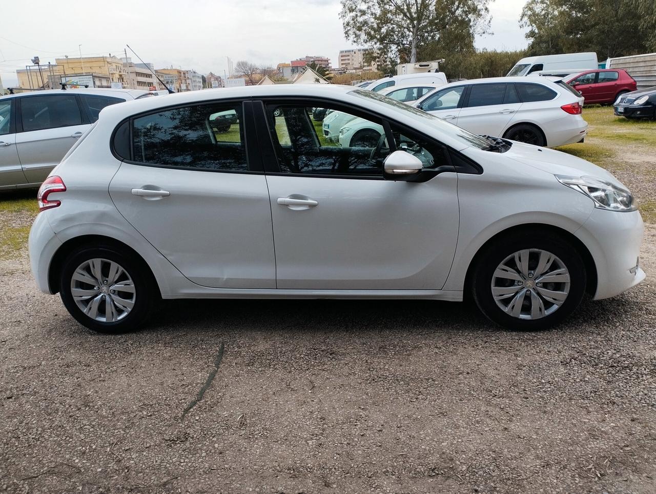 Peugeot 208 1.2 VTi 82 CV 5 porte Allure