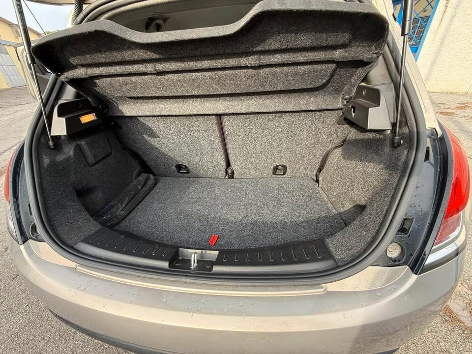 Lancia Ypsilon 0.9 TwinAir 85 CV 5 porte Metano Ecochic Gold