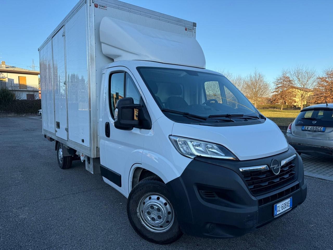 Peugeot Boxer 335 2.2 BlueHDi 140 S&S PL SPONDA