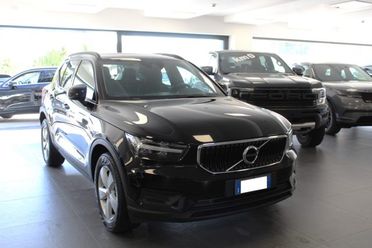 VOLVO XC40 2.0 D3 150 CV Momentum Pro