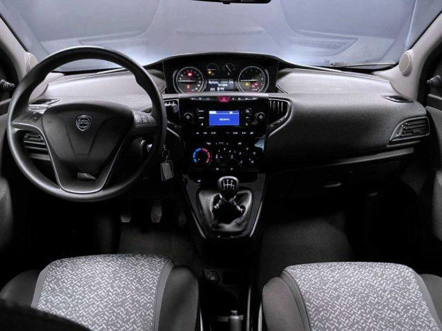 LANCIA Ypsilon 1.0 FireFly 5 porte S&S Hybrid Silver