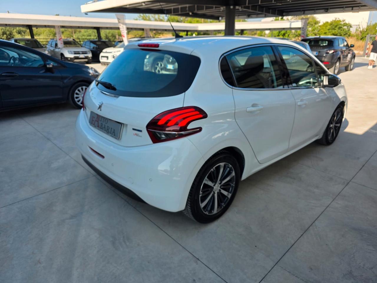 Peugeot 208 BlueHDi 75 5 porte Allure