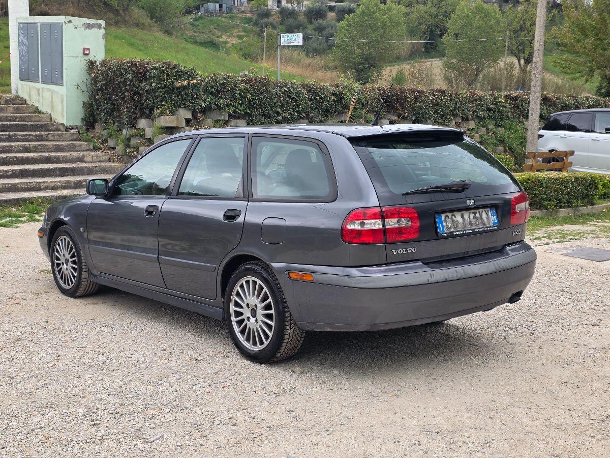 VOLVO V40 1.9D DIESEL ASI OK NEOPATENTATI