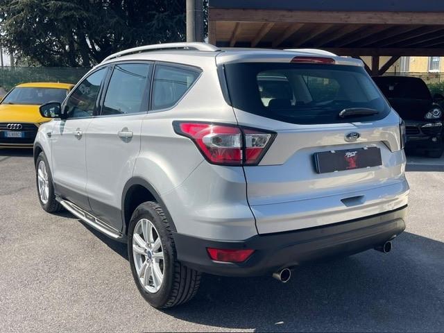 Ford Kuga 1.5 TDCI 120 CV S&S 2WD Powershift Titanium