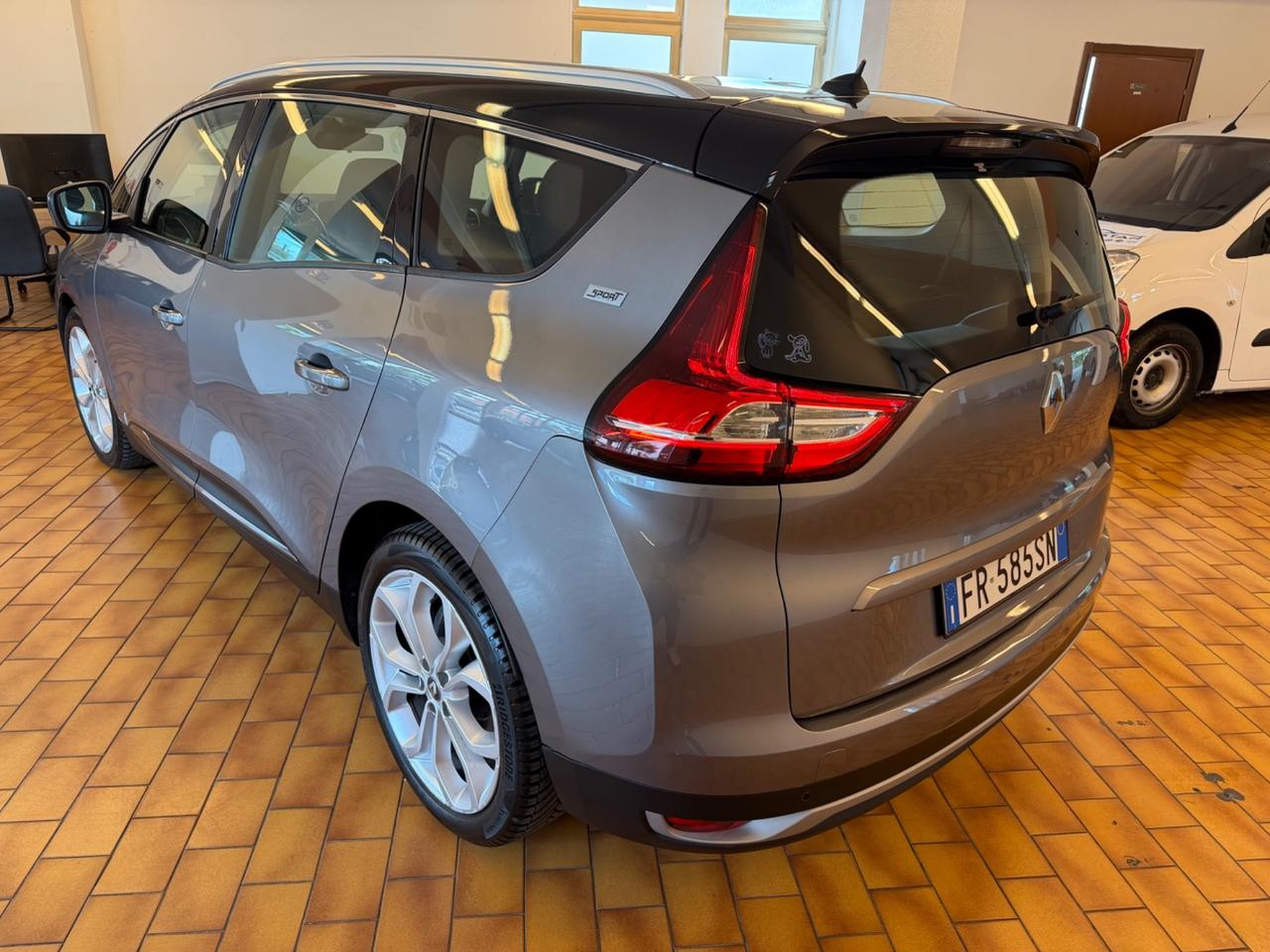 Renault Grand Scenic 7 POSTI OK NEO