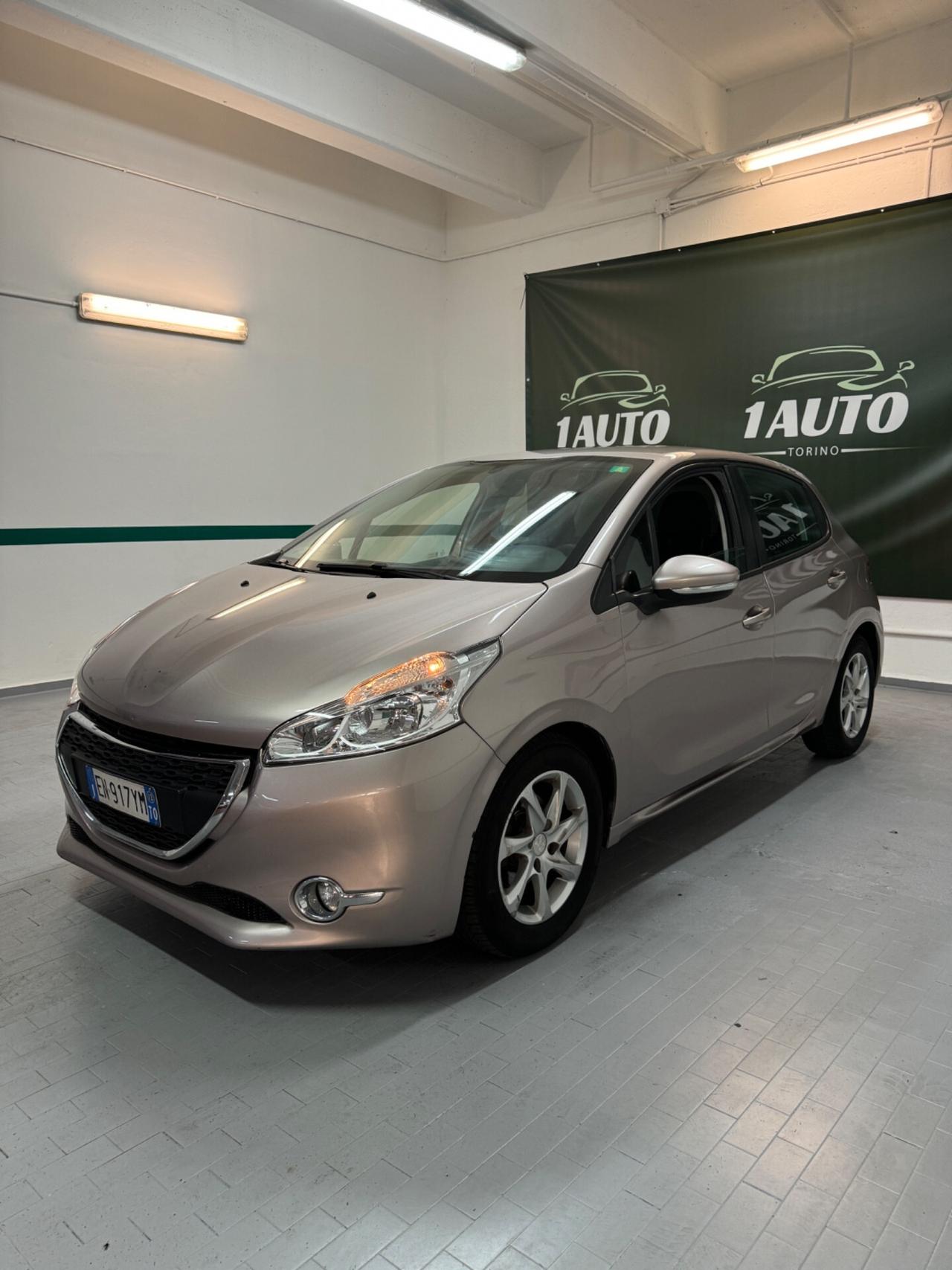 Peugeot 208 1.6 e-HDi 92 CV Stop&Start 5 porte Allure