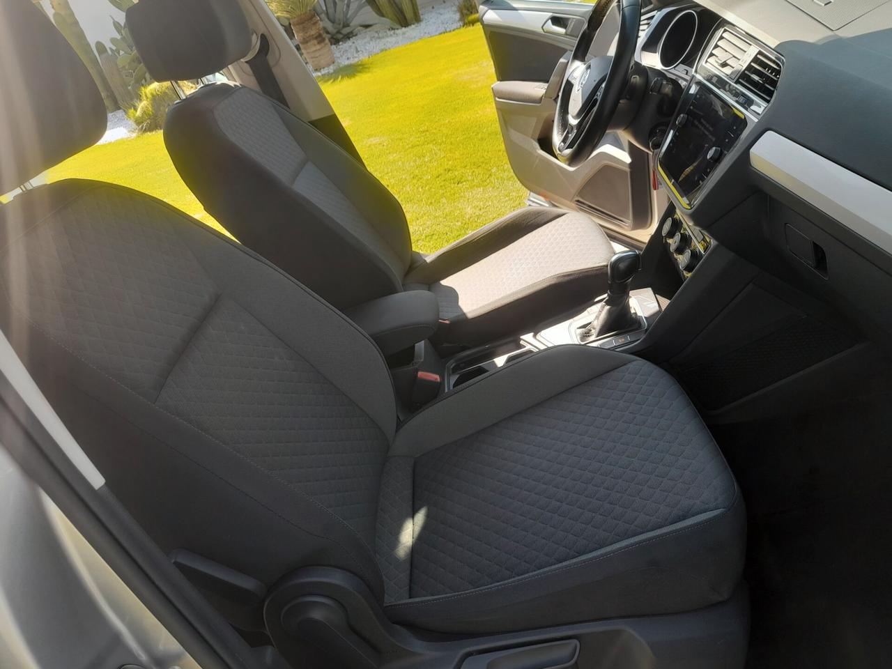 Volkswagen Tiguan 2.0 TDi DSG *FULL OPT* daVETRINA