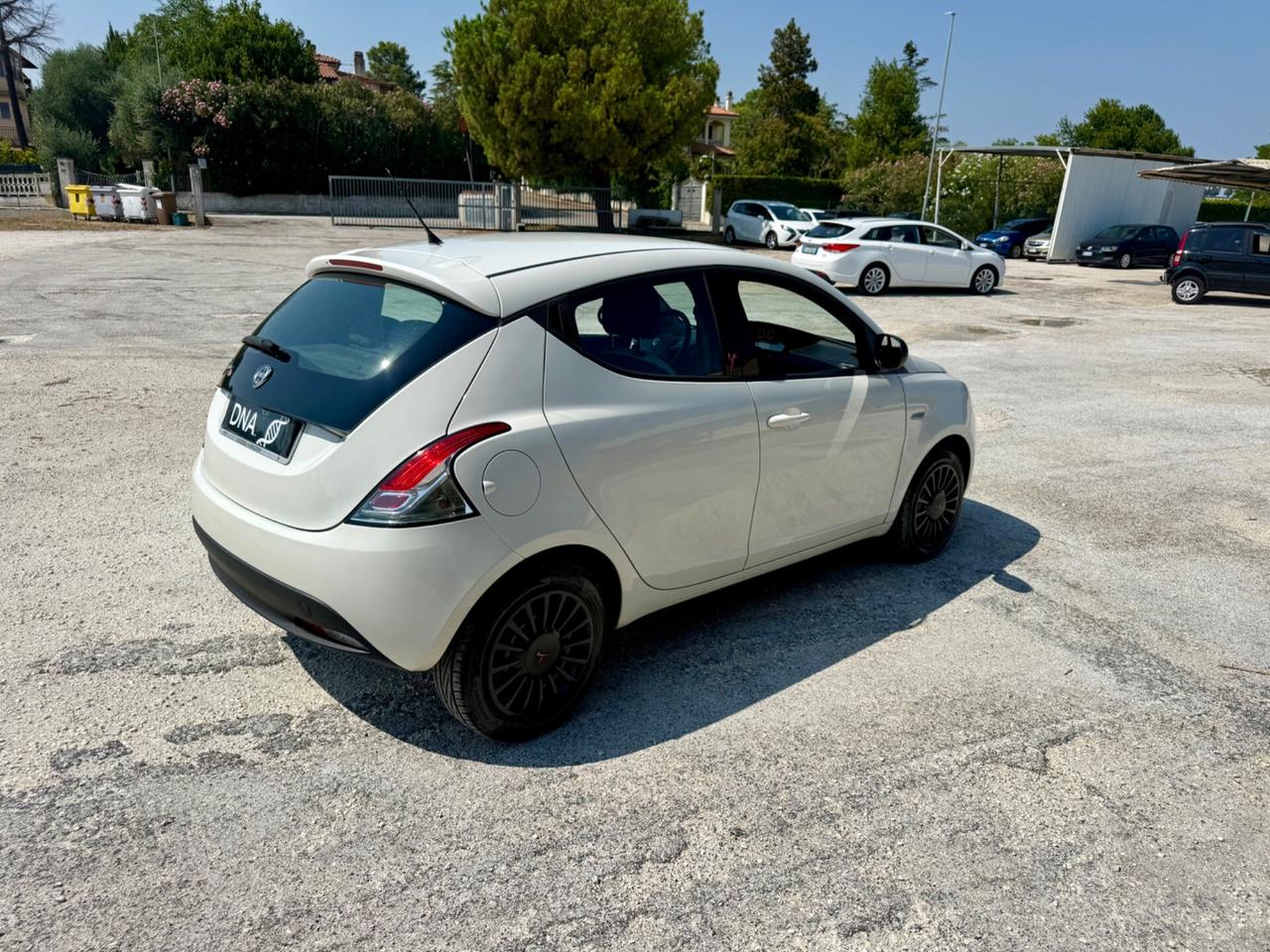 Ypsilon 1.2 benzina euro6B Unipro NEOPATENTATI