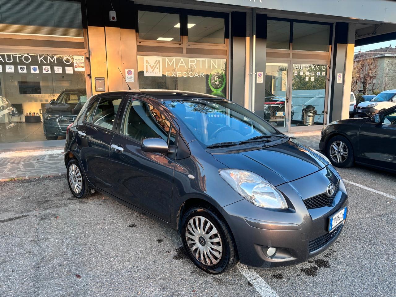 Toyota Yaris 1.0 5 porte