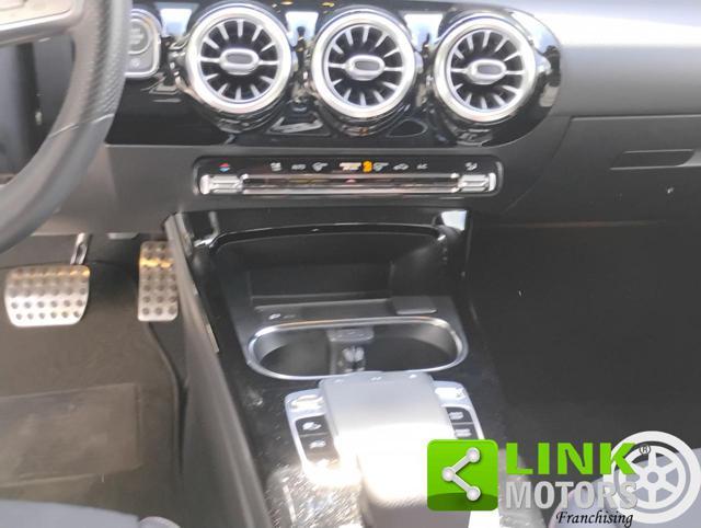 MERCEDES-BENZ A 200 Premium