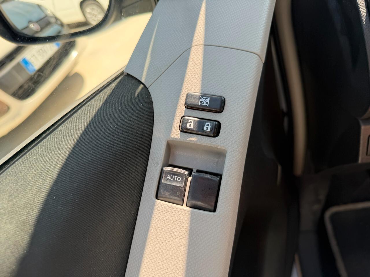 TOYOTA YARIS ANNO 2010 1.0 BENZINA 69 CV